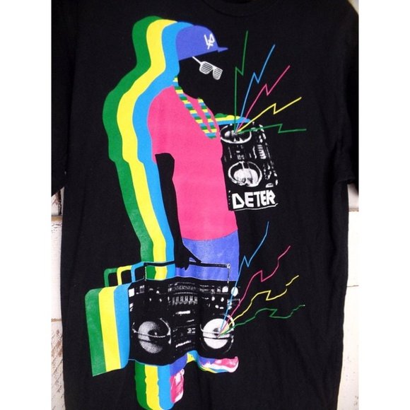 Black retro graphic tshirt / boom box radio tee / 90s graphic tshirt - large - Picture 4 of 5